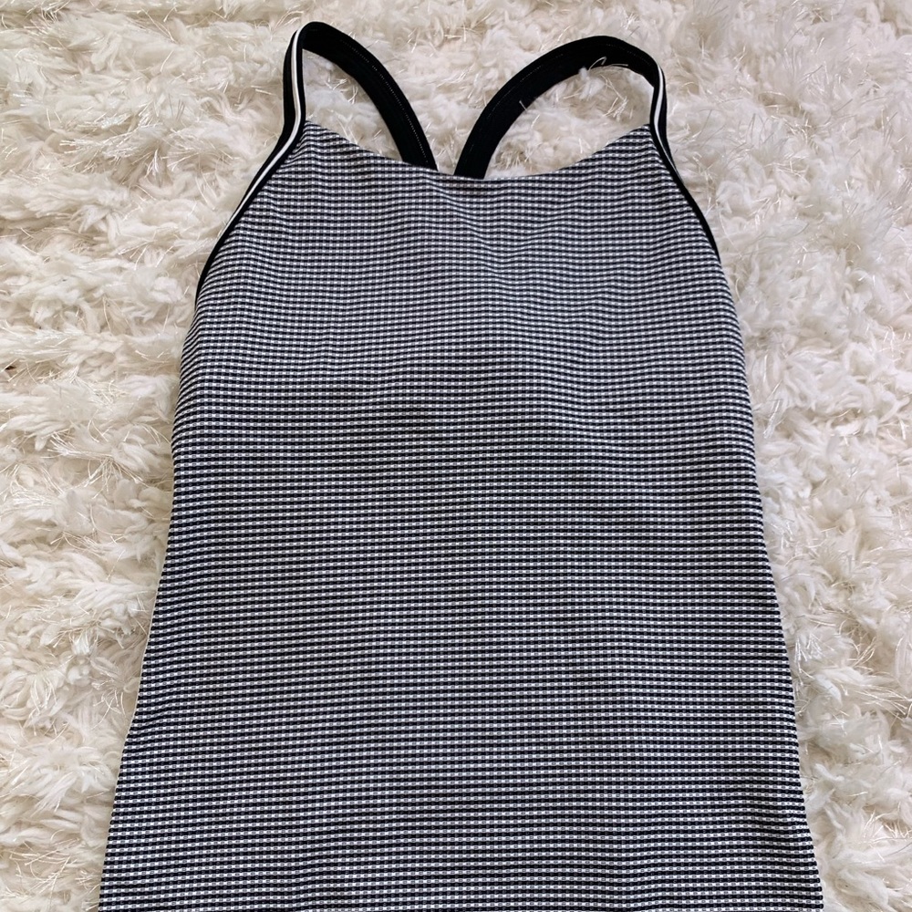 Lululemon workout tank